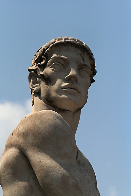 Stadio dei marmi 330